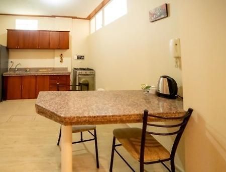 Tourist House Suites 2 Отавало Экстерьер фото