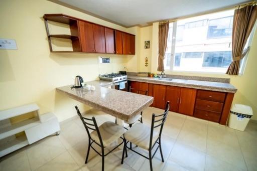 Tourist House Suites 2 Отавало Экстерьер фото